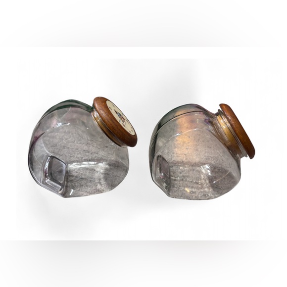 2- VINTAGE HEARTLAND by INTERNATIONAL FARM SCENE CANISTERS - Picture 2 of 4